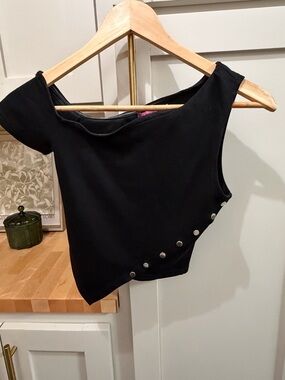 Edikted Black Asymmetrical Snap-Detail Sleeveless Top